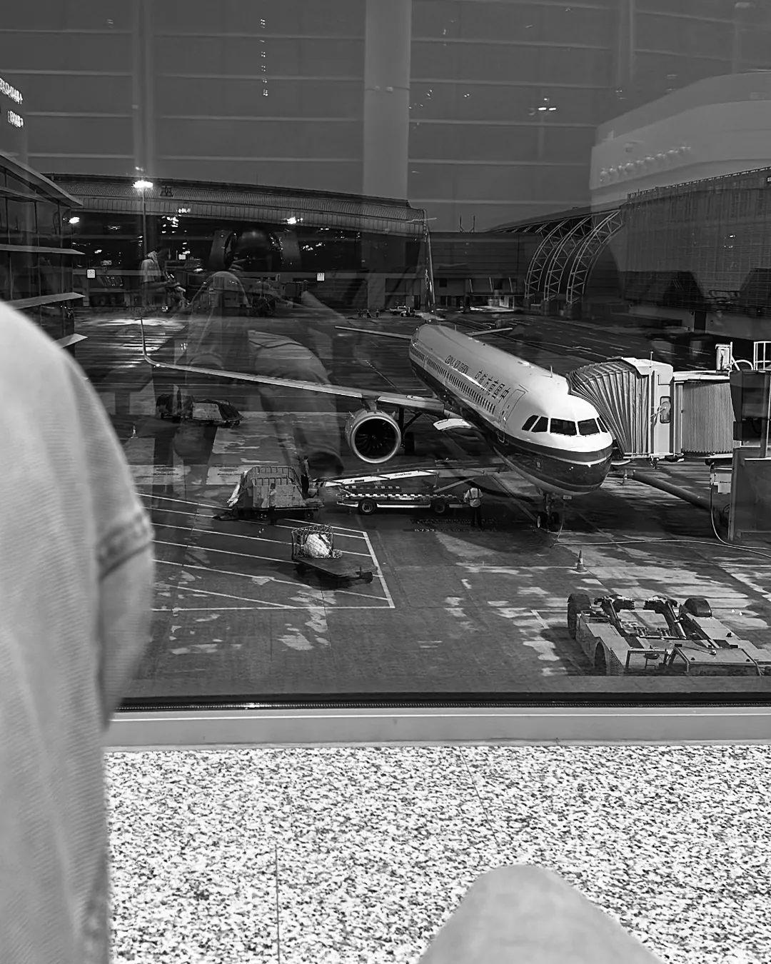 Graphiste entre la France et l’Asie — aéroport, Chine vers Thaïlande